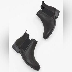 Maurices MIA Larisha Elastic Gore Black Ankle Boot